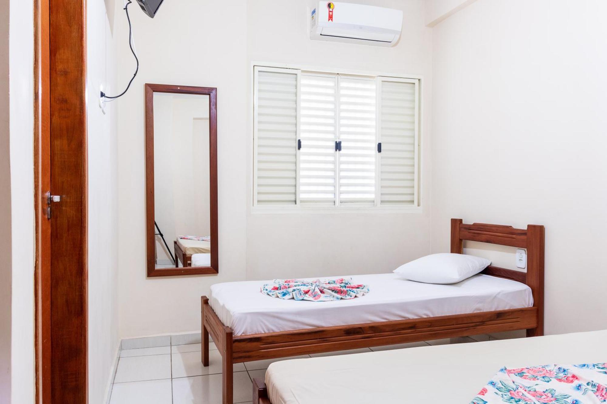 Hotel Caminho Do Rosario อาปาเรซีดา ภายนอก รูปภาพ