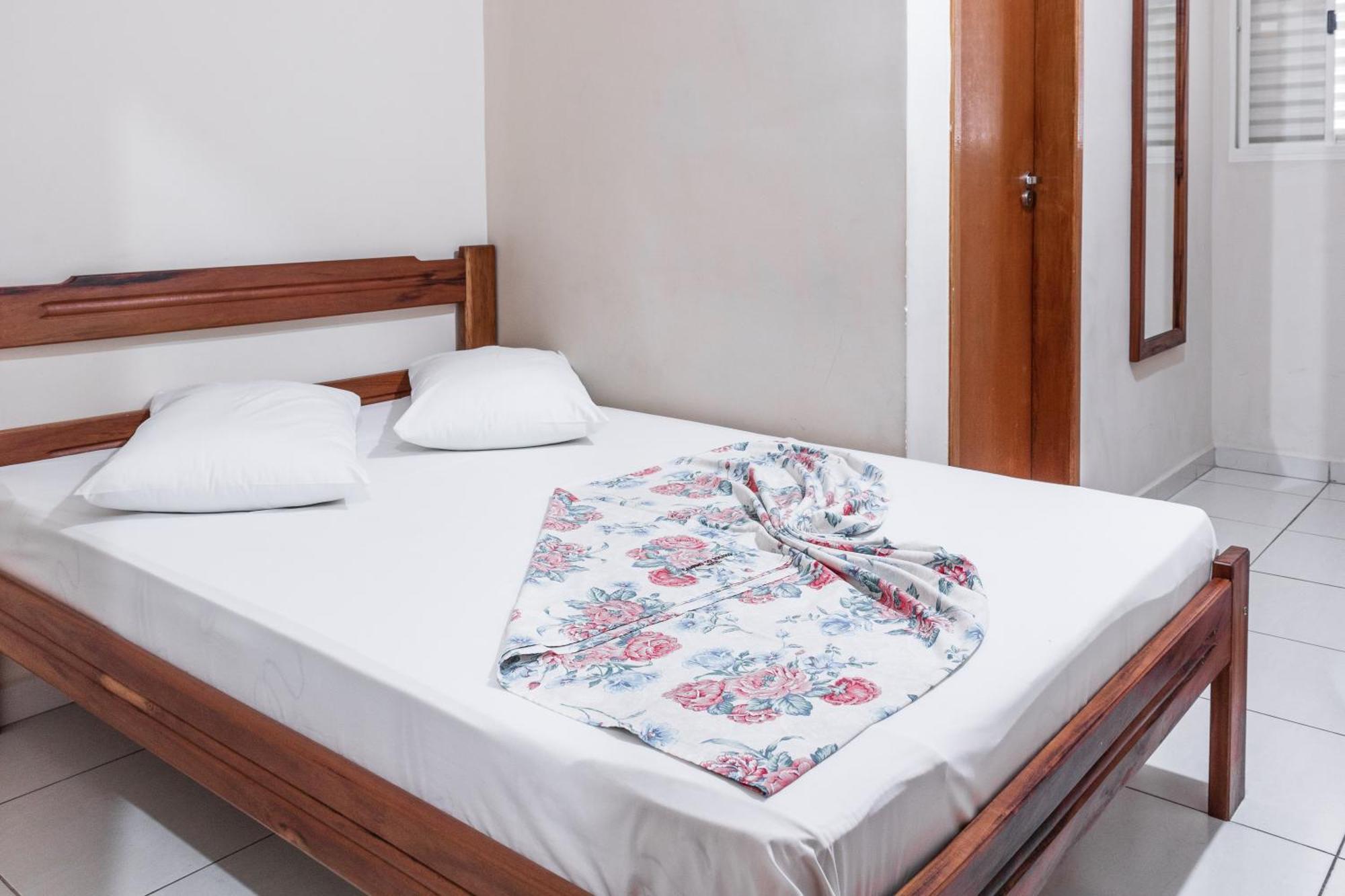 Hotel Caminho Do Rosario อาปาเรซีดา ภายนอก รูปภาพ